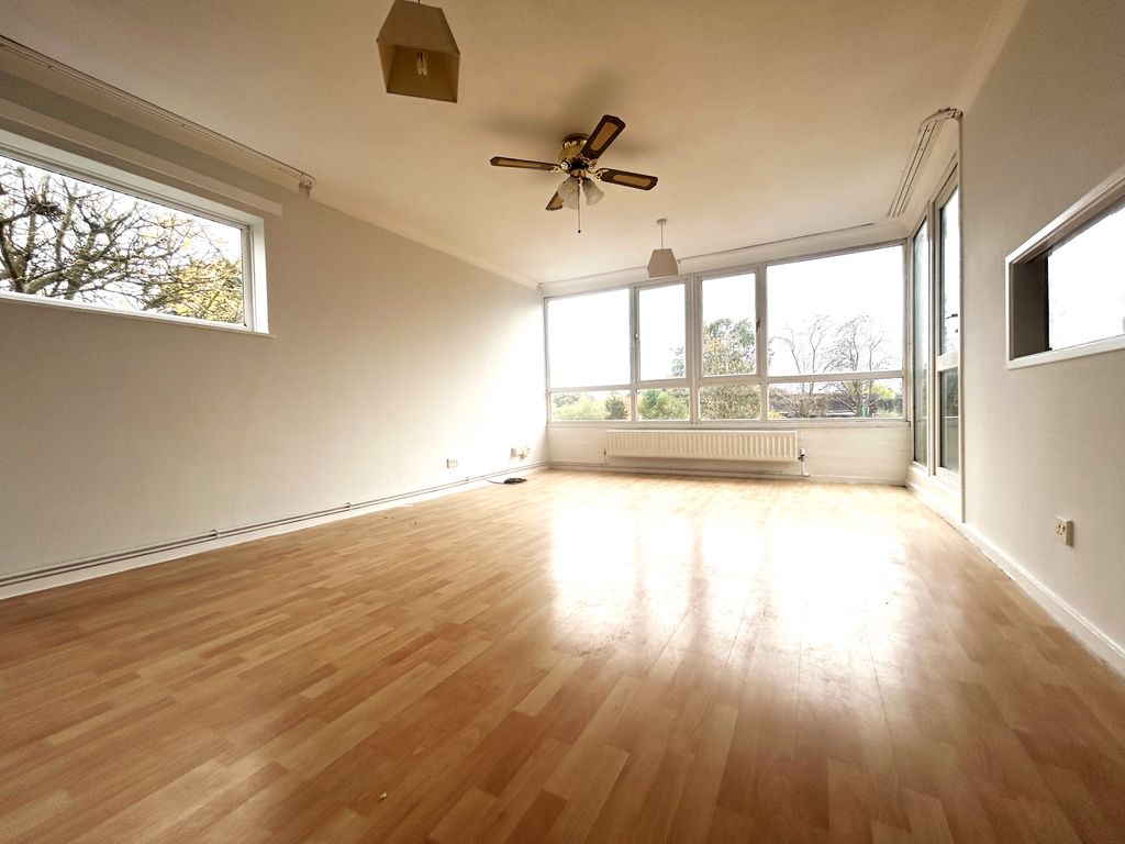 Property photo 3 of 9 Living Room