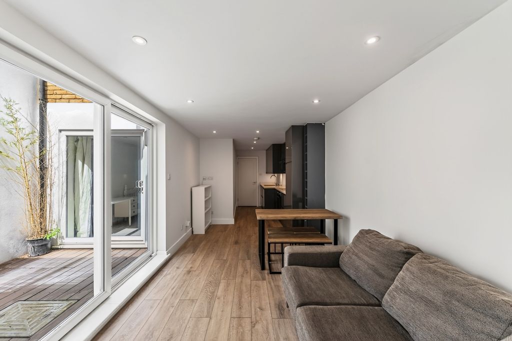 Property photo 1 of 10 Pbox-Img.Jpg
