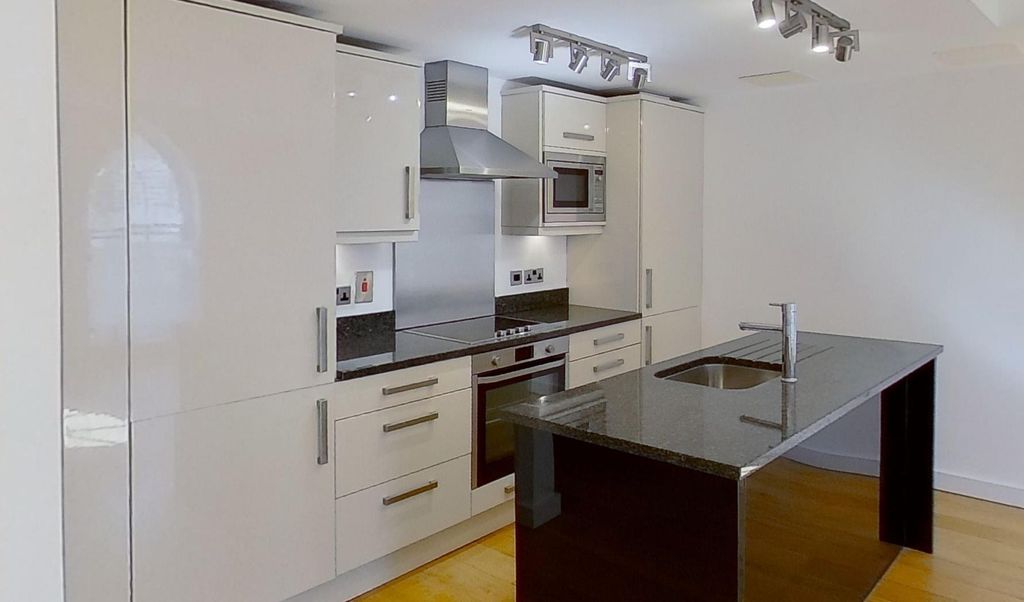 Property photo 3 of 8