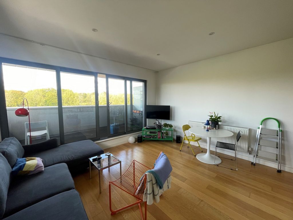 Property photo 1 of 12 Photo 10