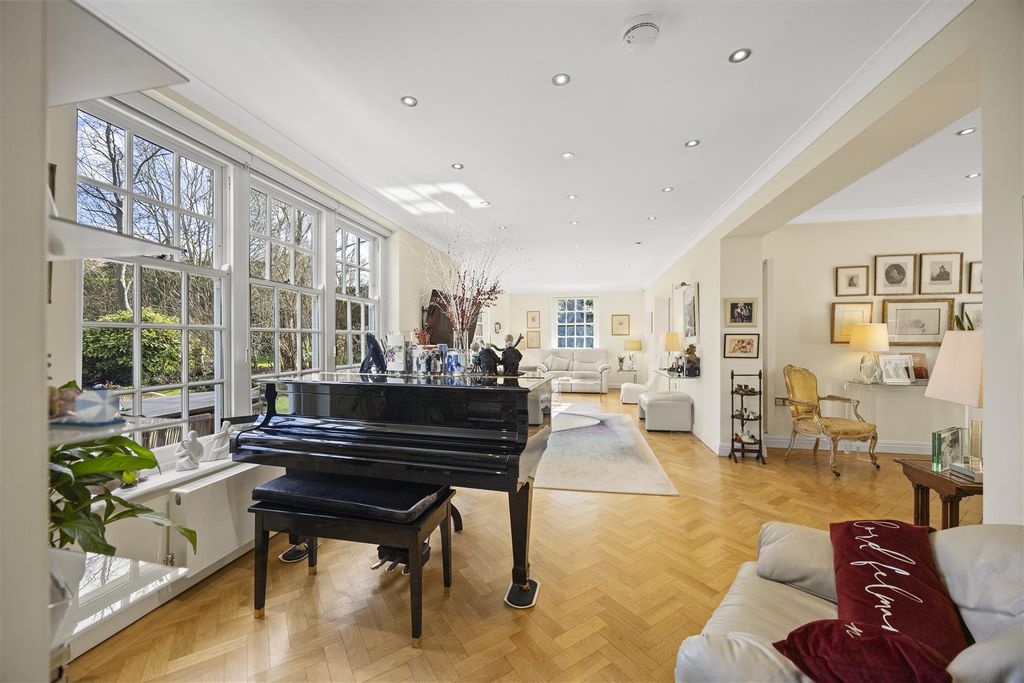 Property photo 3 of 22