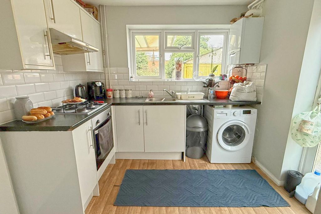 Property photo 3 of 13 Kitchen