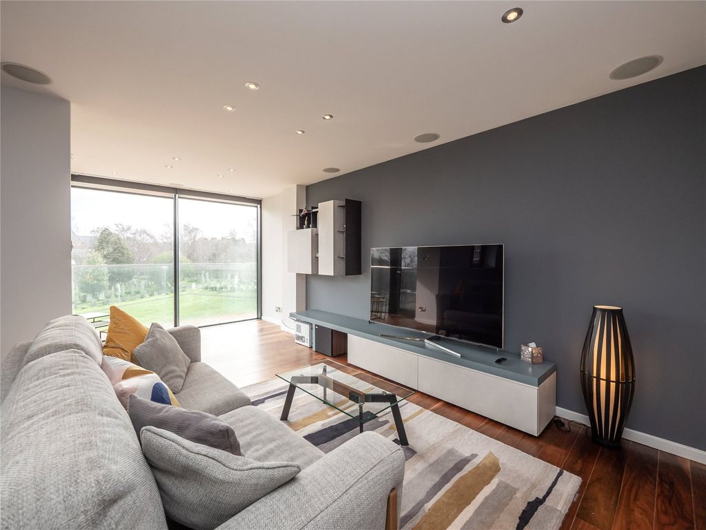 Property photo 3 of 35 Photo 3