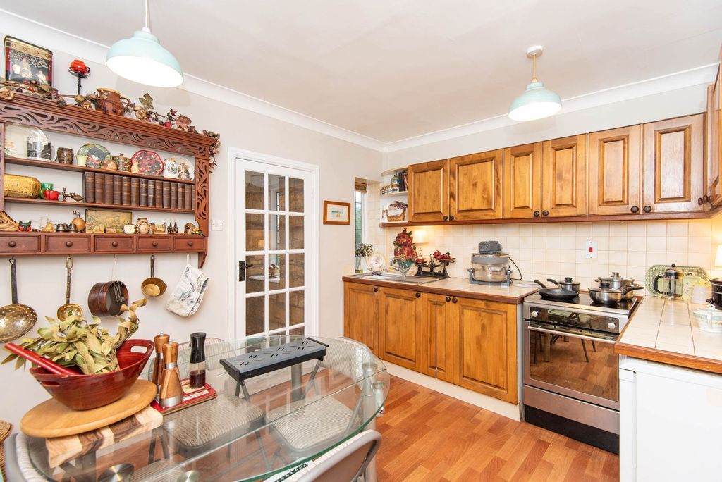 Property photo 3 of 30