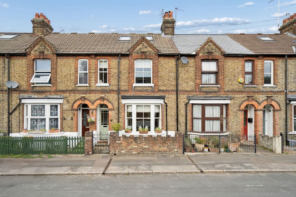 Property photo 1 of 17
