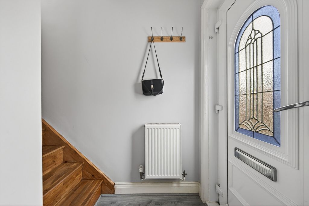 Property photo 3 of 26