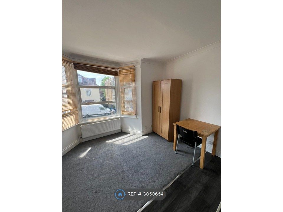 Property photo 3 of 6