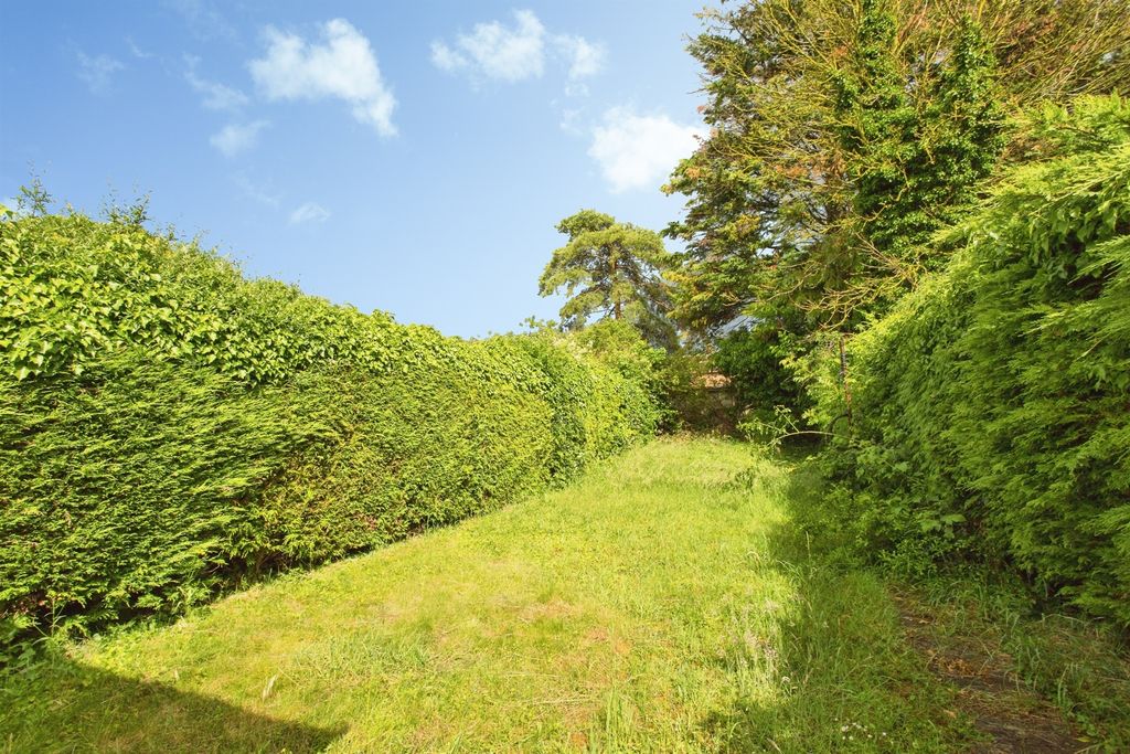 Property photo 2 of 18