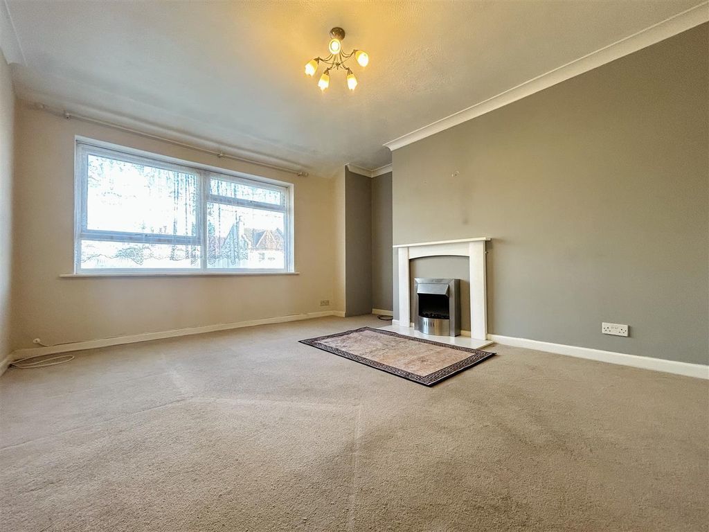 Property photo 2 of 10 Lounge