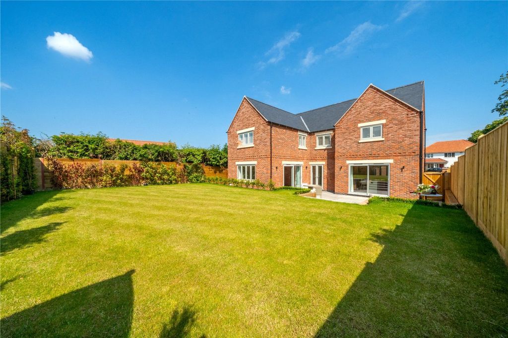 Property photo 2 of 47 Picture No. 68