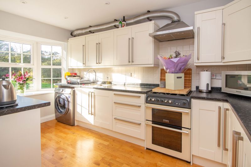 Property photo 3 of 15 Kitchen