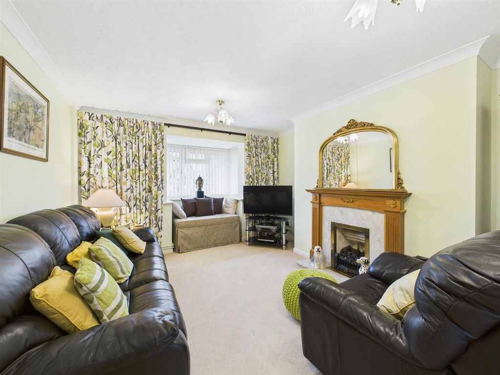 Property photo 2 of 25