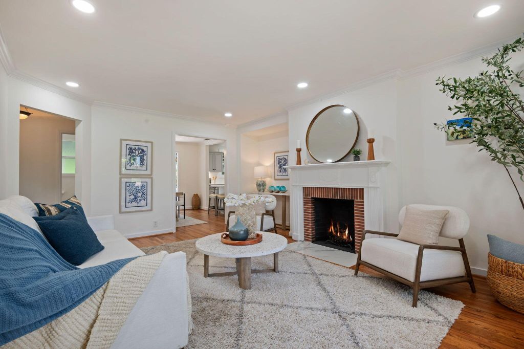 Property photo 3 of 10 <Alttext/>