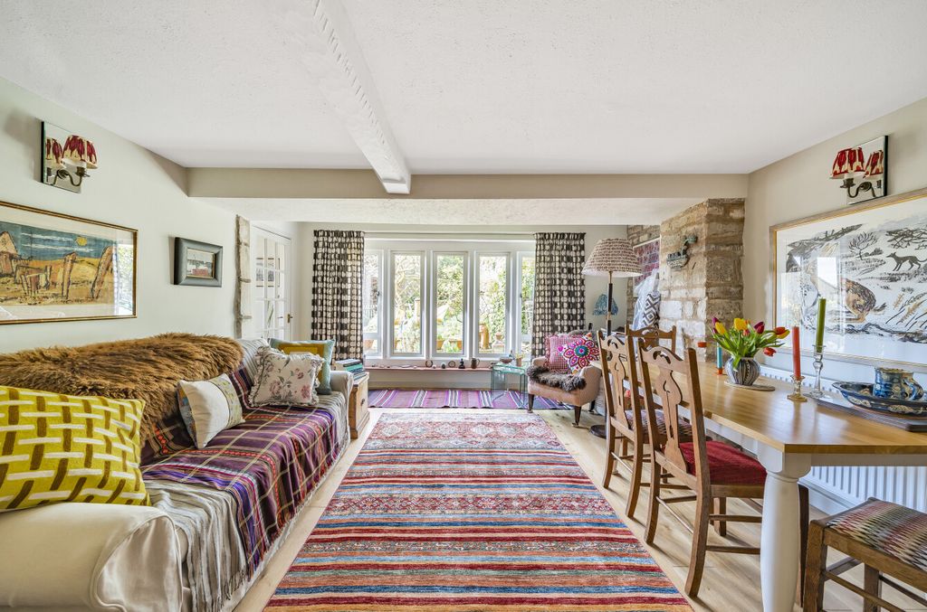Property photo 3 of 18