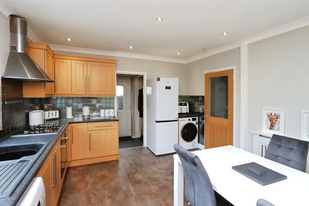 Property photo 3 of 18 Pbox-Img.Jpg