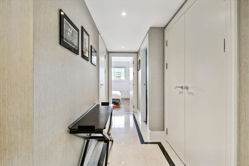 Property photo 2 of 16 Image