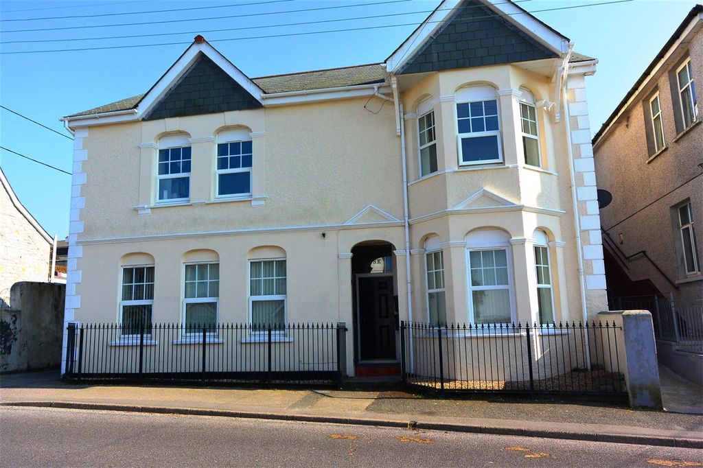 Property photo 1 of 14 Picture No. 02