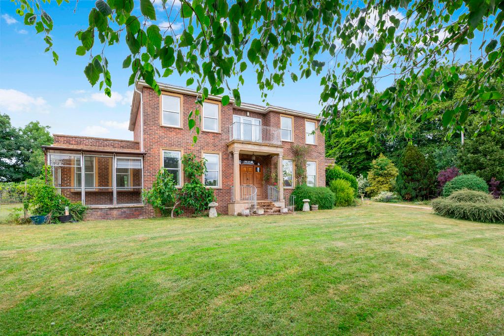 Property photo 1 of 18