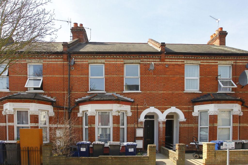 Property photo 1 of 6