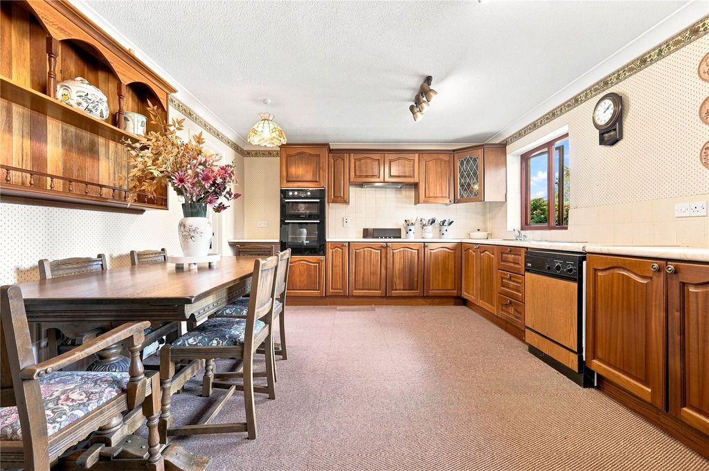 Property photo 2 of 23 Picture No. 04