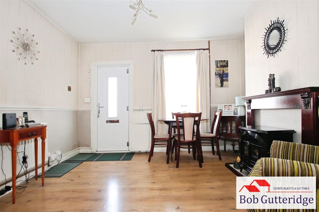 Property photo 2 of 12 Dining Room