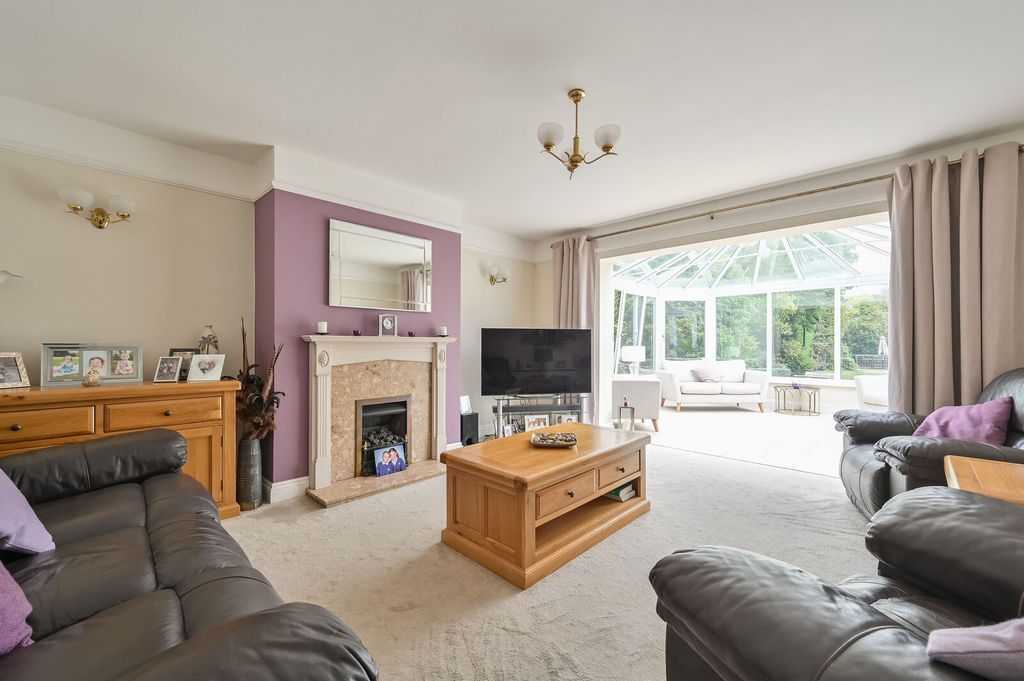 Property photo 1 of 31