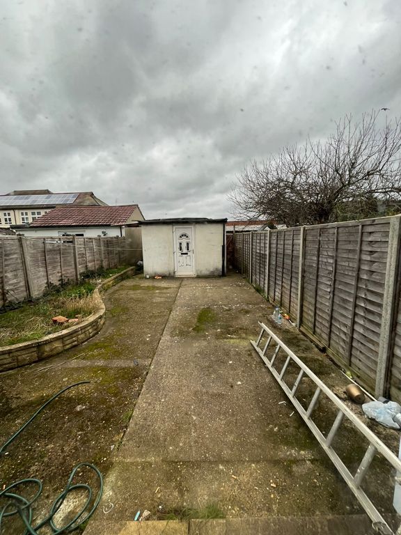 Property photo 2 of 3