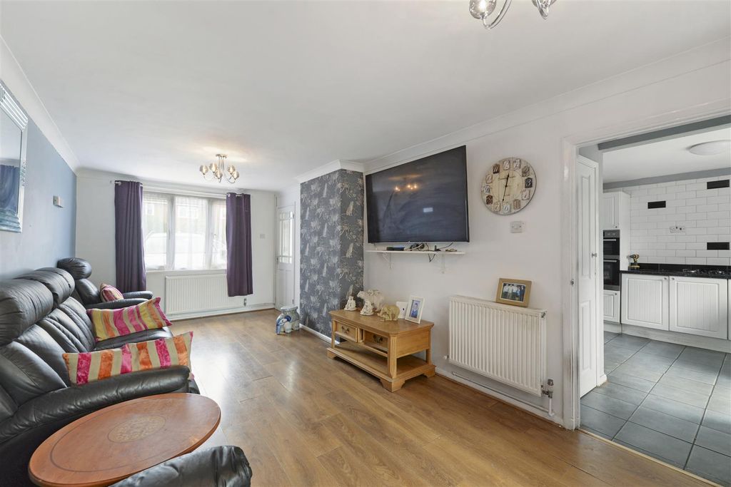 Property photo 3 of 10 16Drage03.Jpg