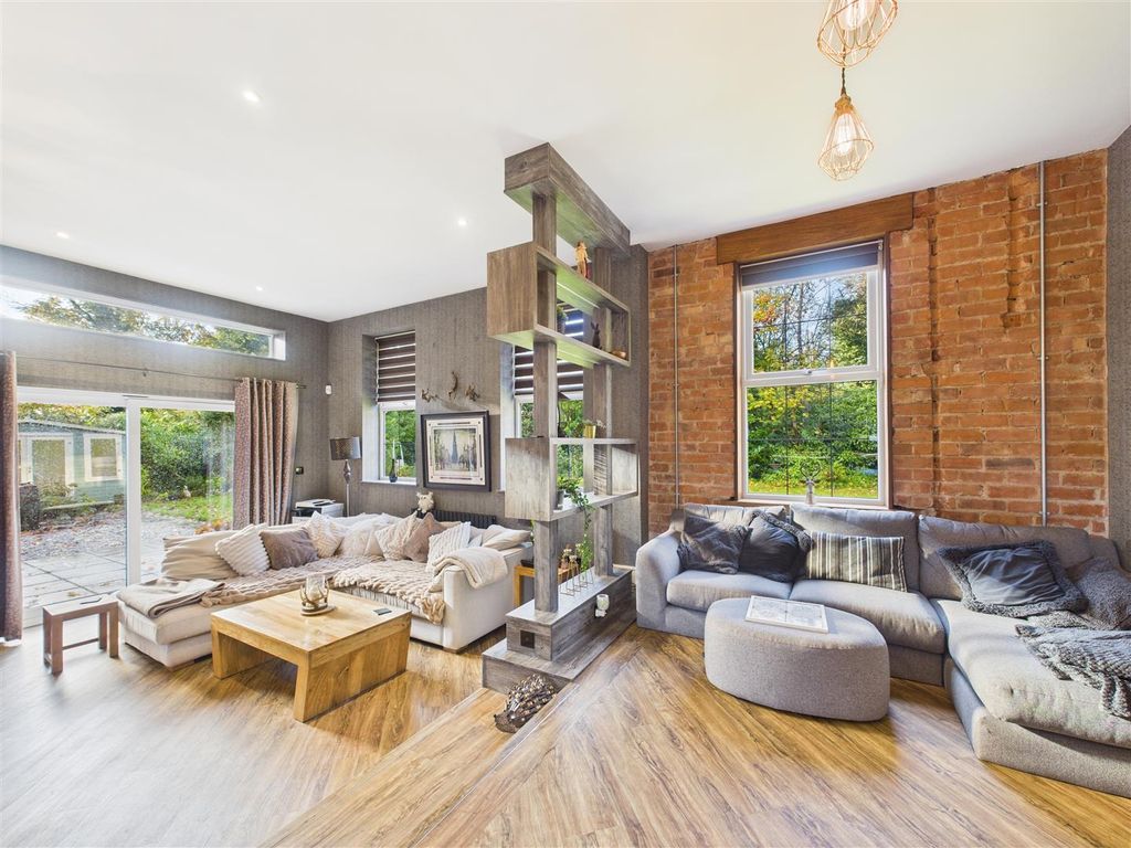 Property photo 3 of 29