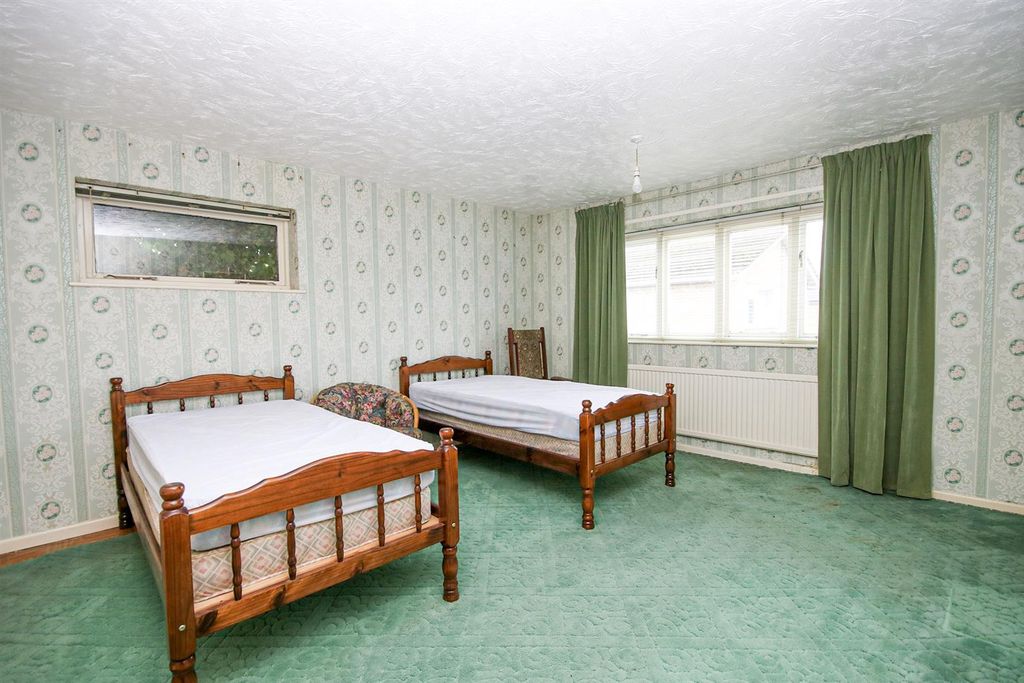 Property photo 2 of 15 7-Img_3132.Jpg