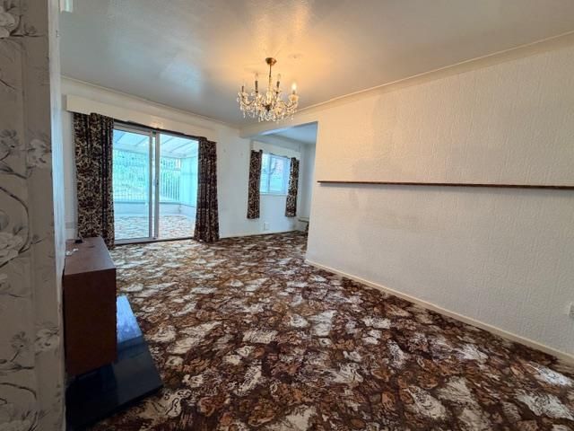 Property photo 3 of 20 Reception