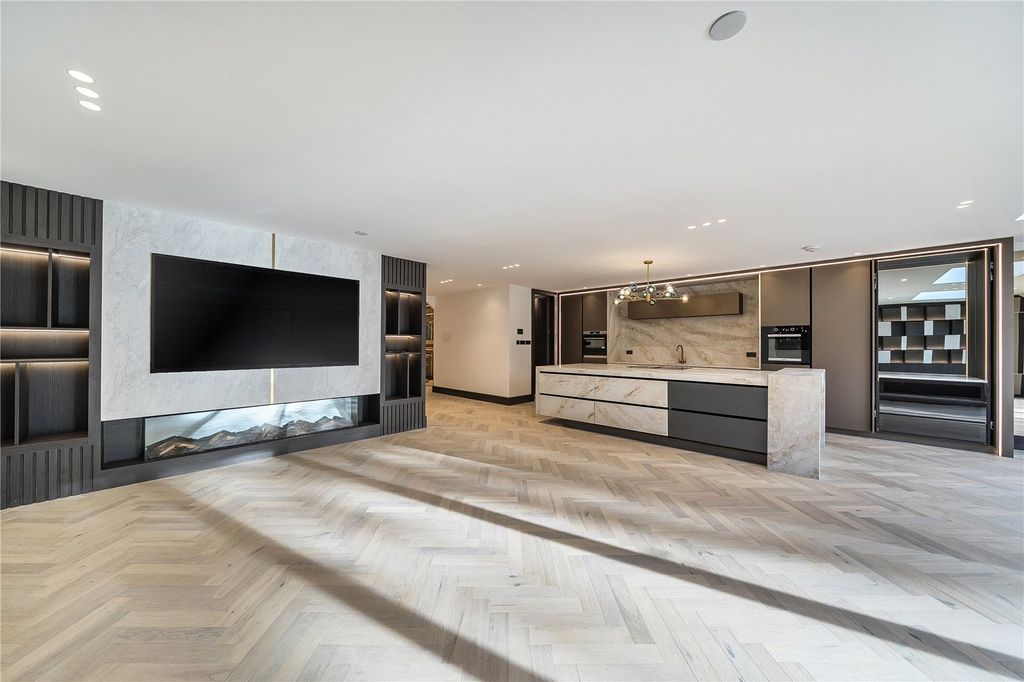 Property photo 3 of 20 Picture No. 28