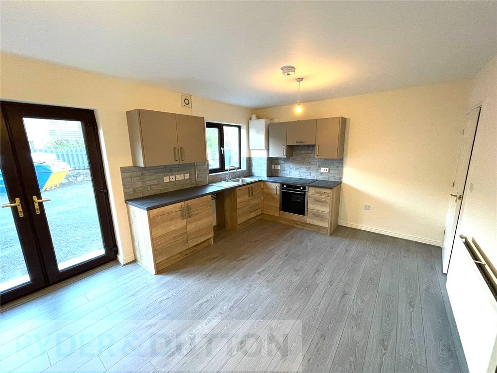 Property photo 3 of 19 Kitchen Diner