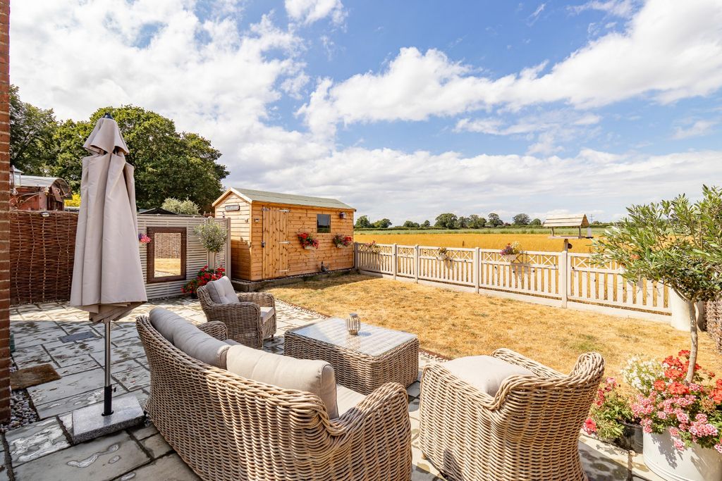 Property photo 2 of 34 5098885