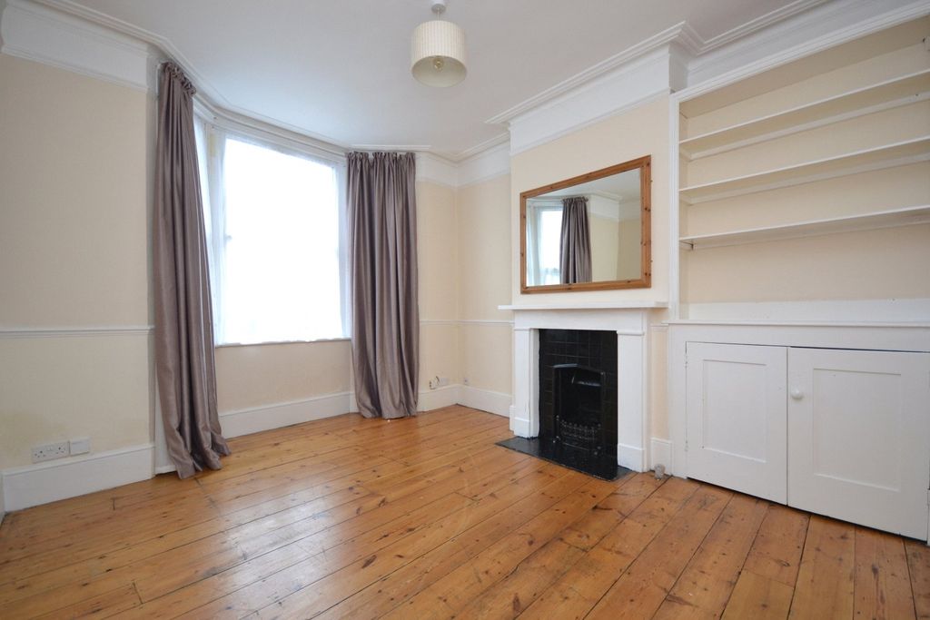 Property photo 3 of 9 Reception