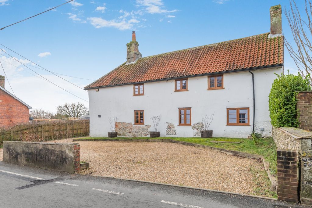 Property photo 1 of 22 Vine Cottage