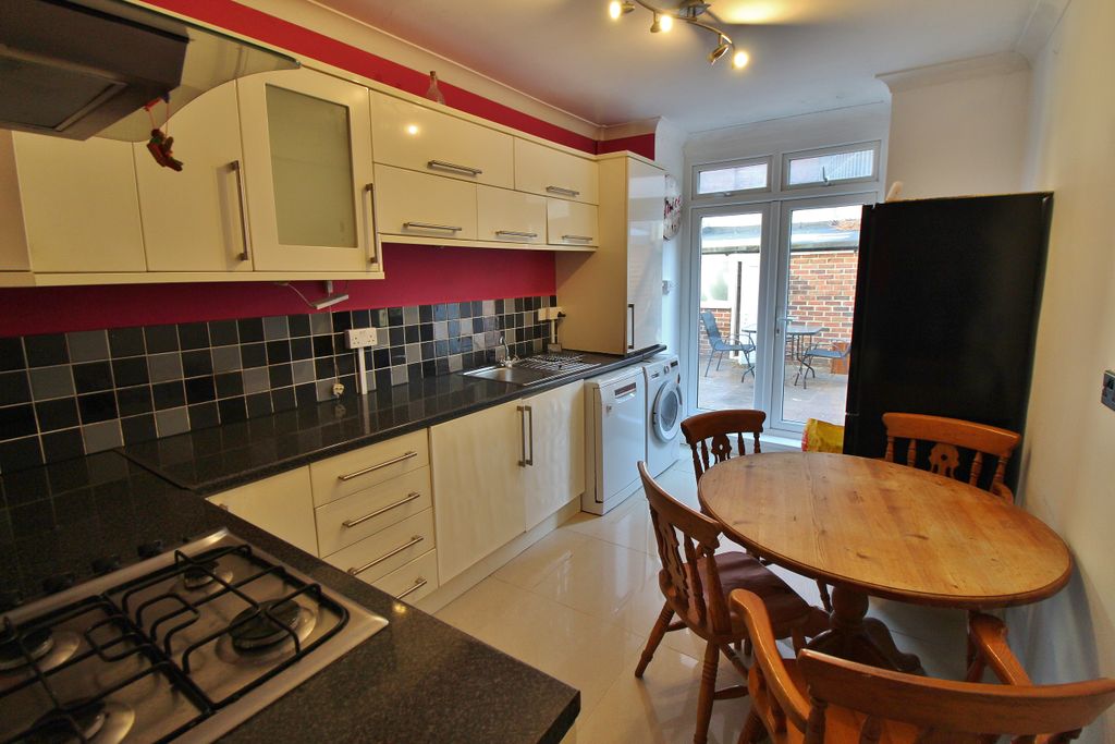 Property photo 2 of 13