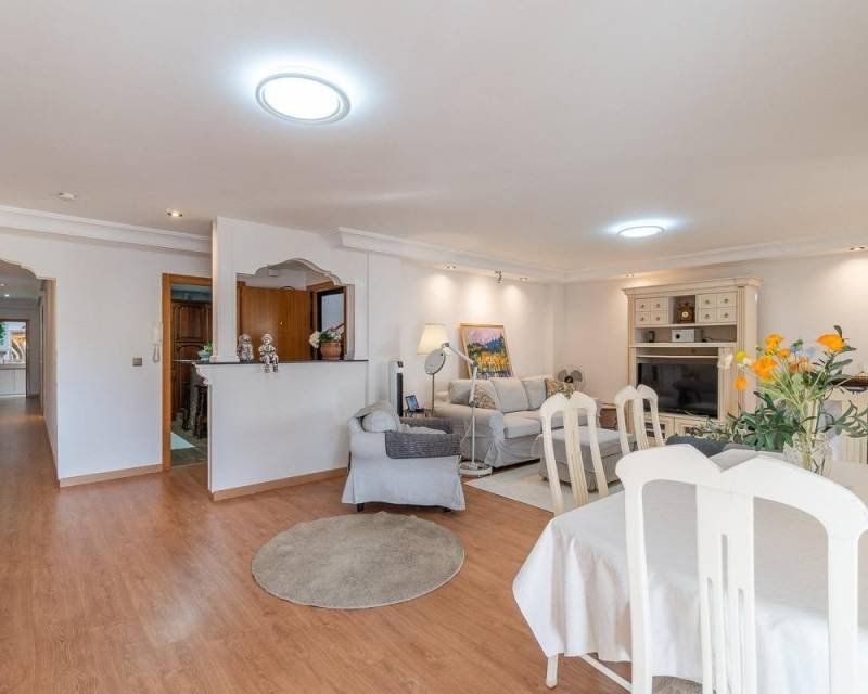 Property photo 3 of 36
