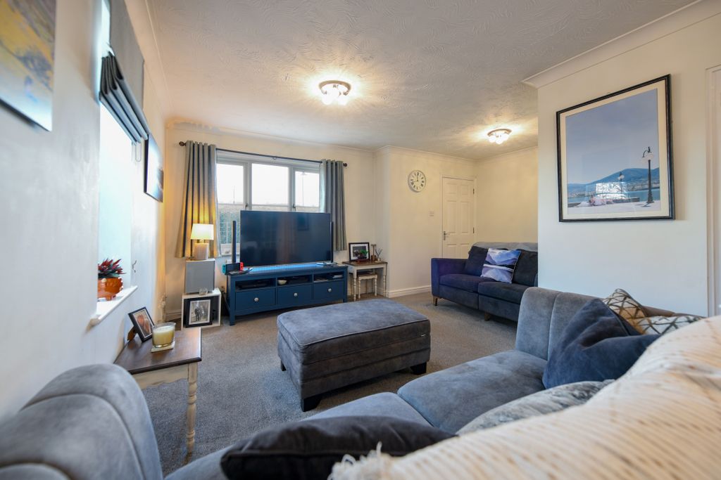 Property photo 3 of 30