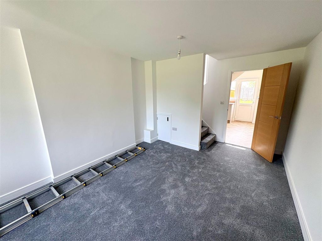 Property photo 2 of 11 6.Jpg
