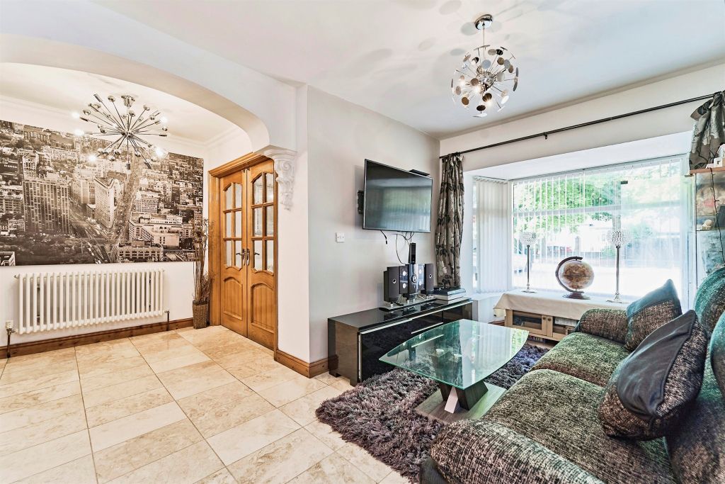 Property photo 2 of 17