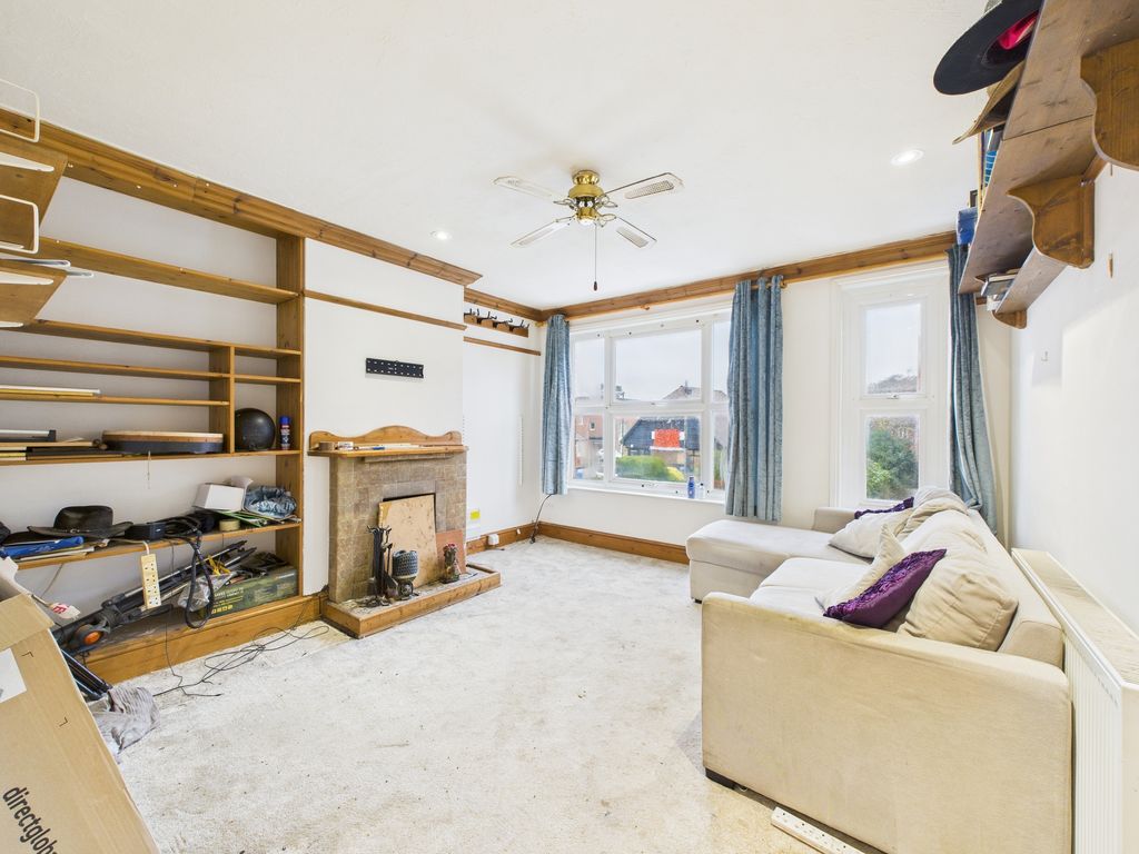 Property photo 2 of 21 Cam04018G0-Pr0397-Still001