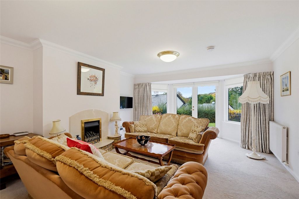 Property photo 3 of 27 Picture No. 02