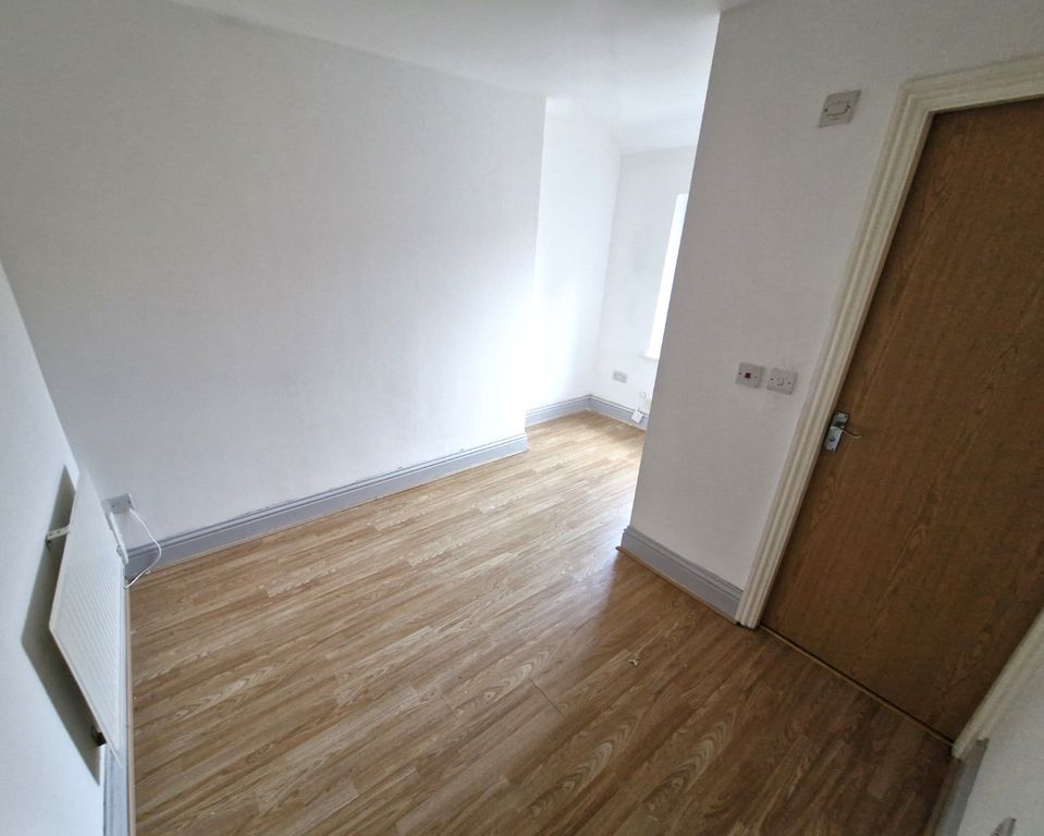 Property photo 3 of 3
