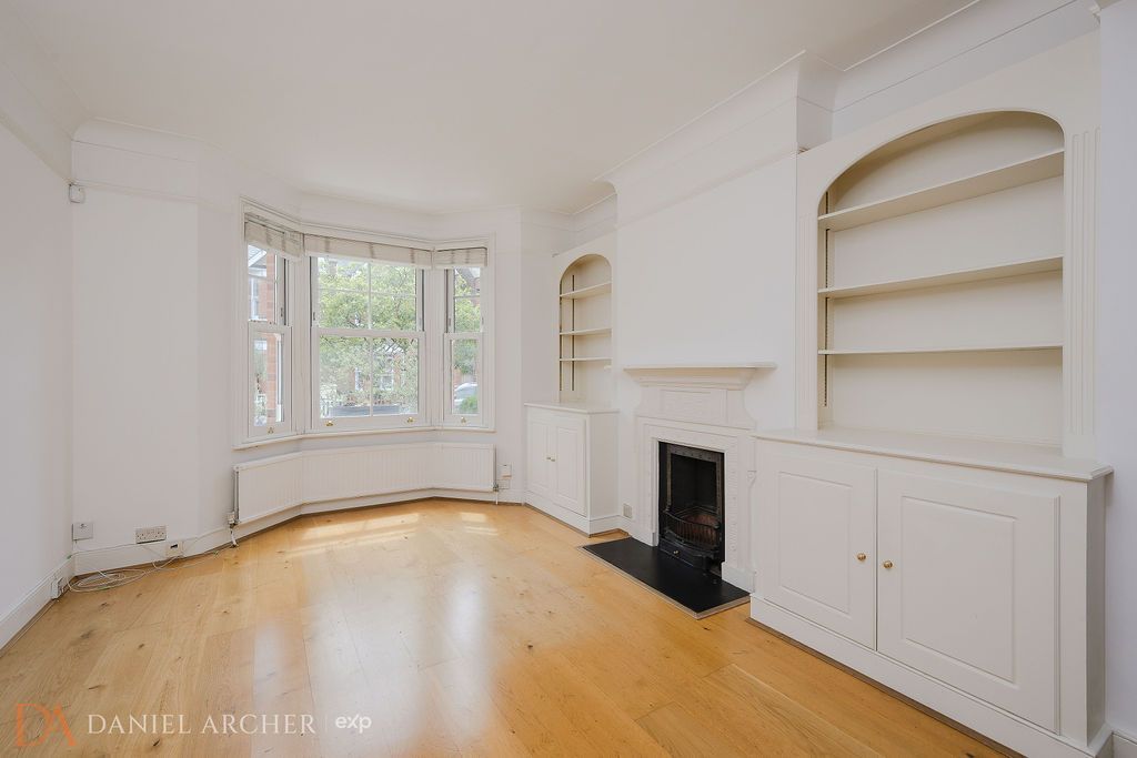 Property photo 2 of 26