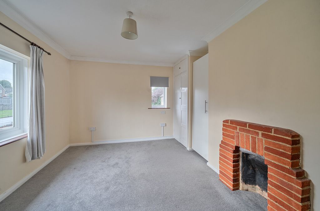 Property photo 3 of 11 1528107-19-1A0F18...