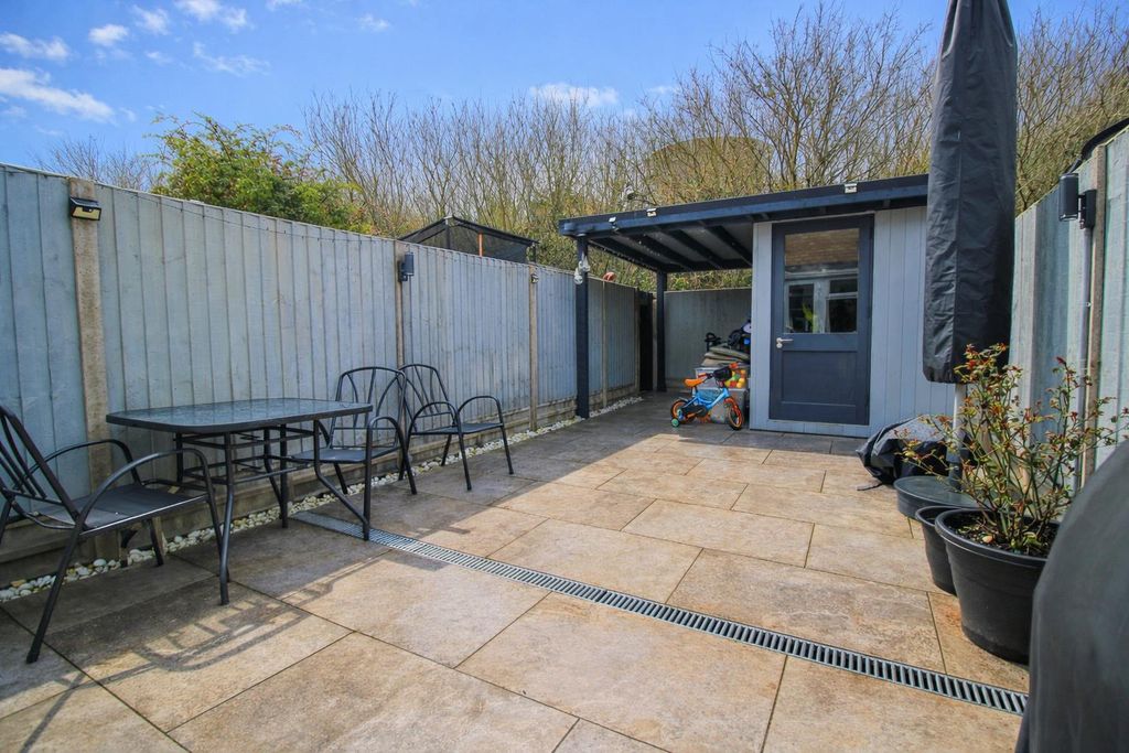 Property photo 3 of 12 Img4.Png