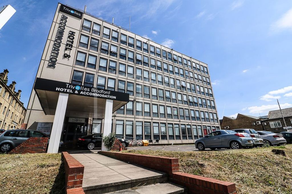 Property photo 2 of 22