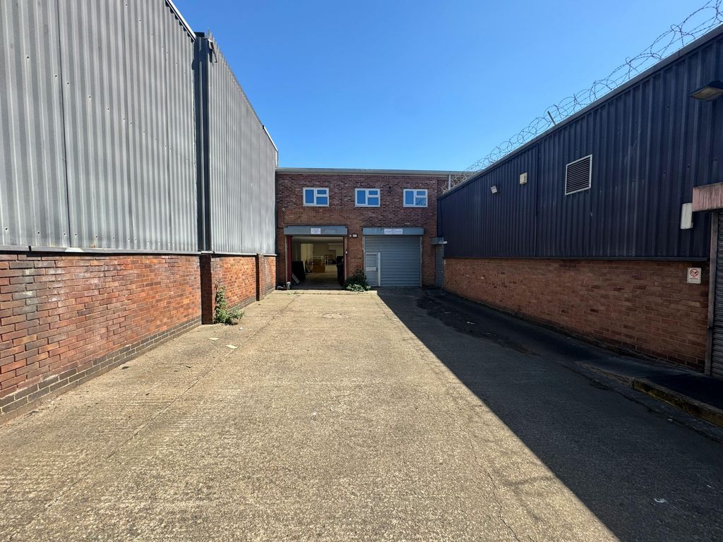 Property photo 1 of 6 Photo 16052025 13 57 48.Jpg