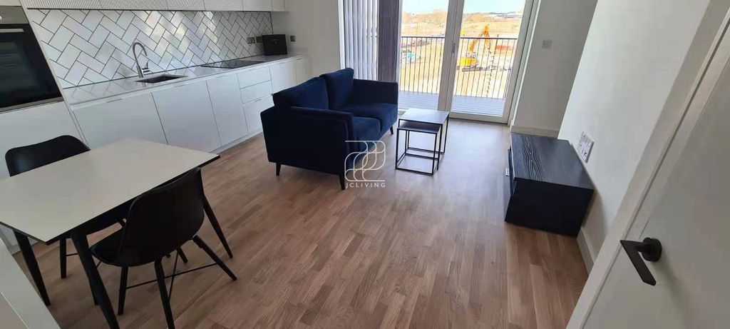 Property photo 1 of 3 Sibley House 1, Cedrus Avenue Southall Ub1